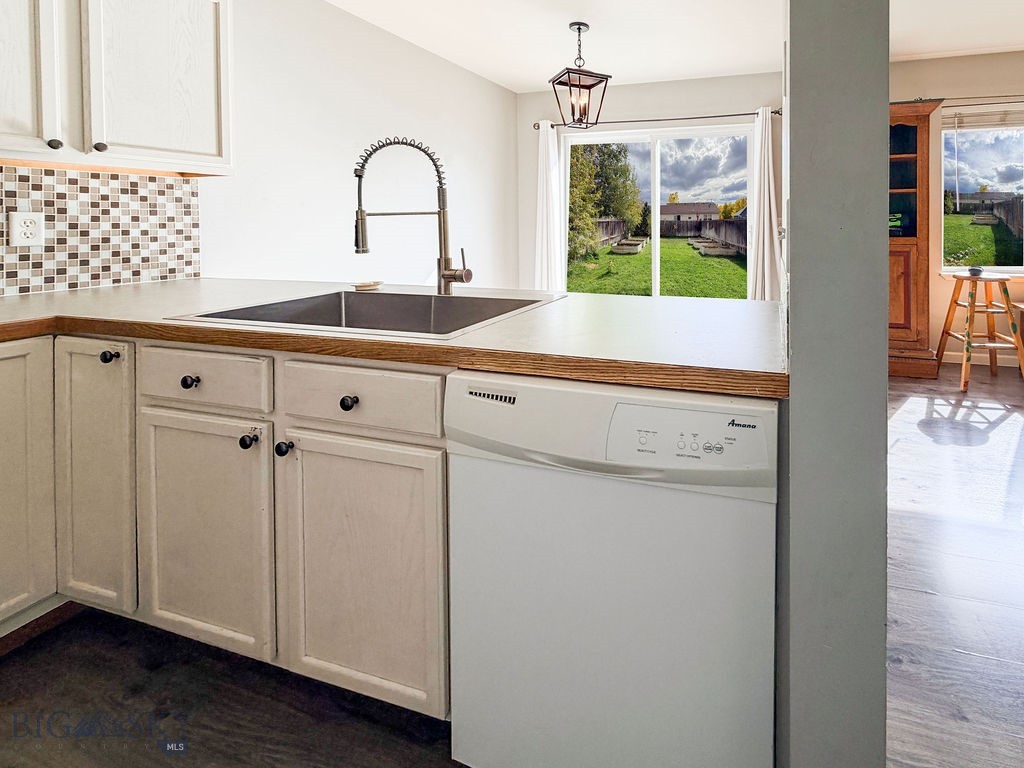 573 W Shore Drive, Belgrade MT 59714