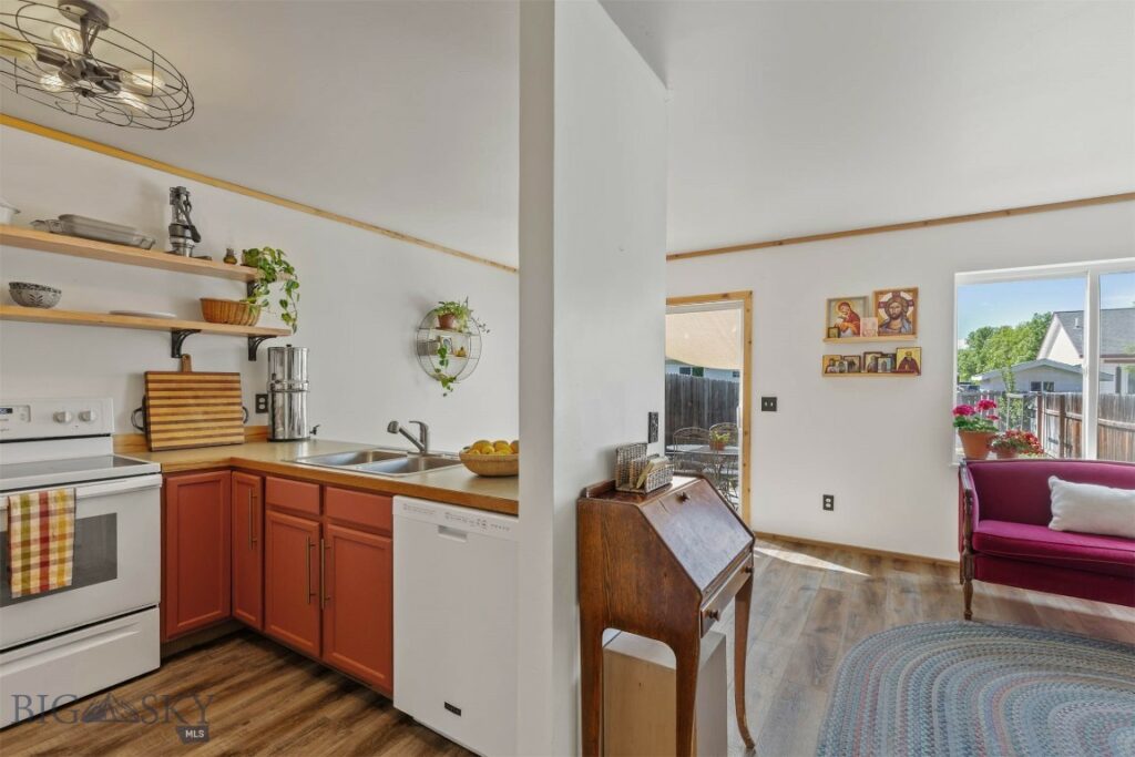 577 W Shore Drive, Belgrade MT 59714