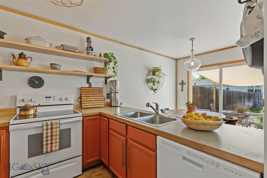 577 W Shore Drive, Belgrade MT 59714