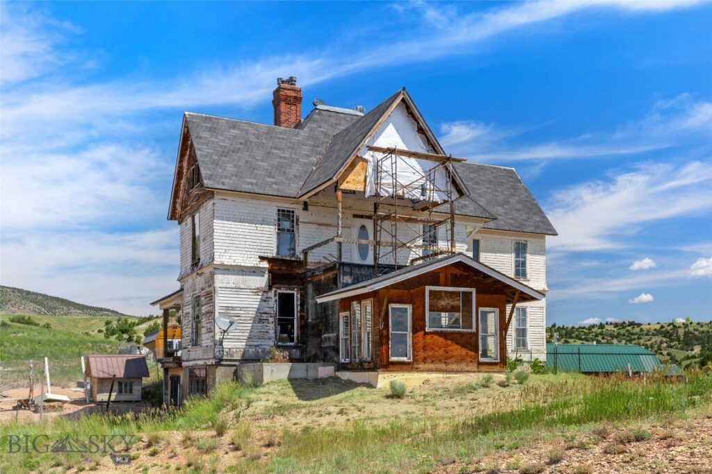 5835 Spaulding Bridge Road, Belgrade MT 59714