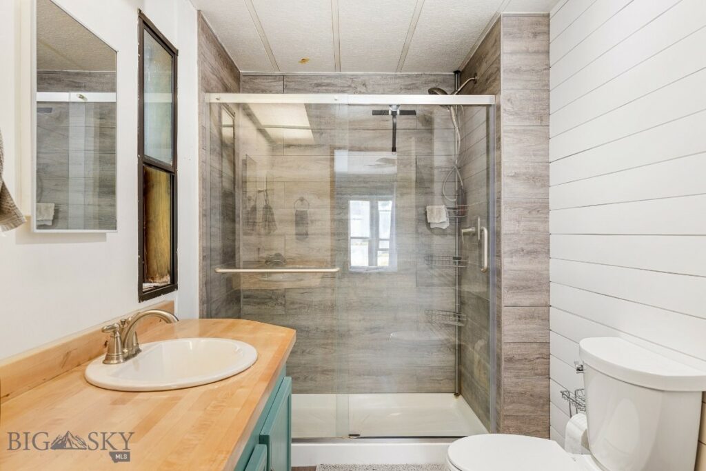 585 Warner, Belgrade MT 59714