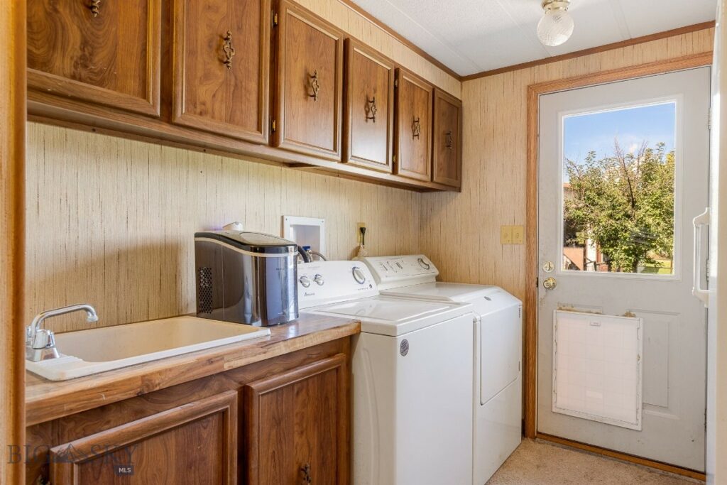 585 Warner, Belgrade MT 59714