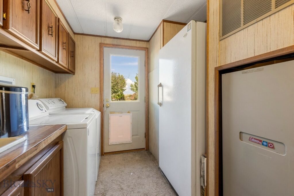 585 Warner, Belgrade MT 59714