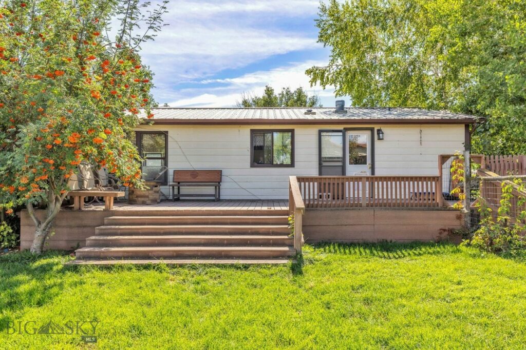 585 Warner, Belgrade MT 59714