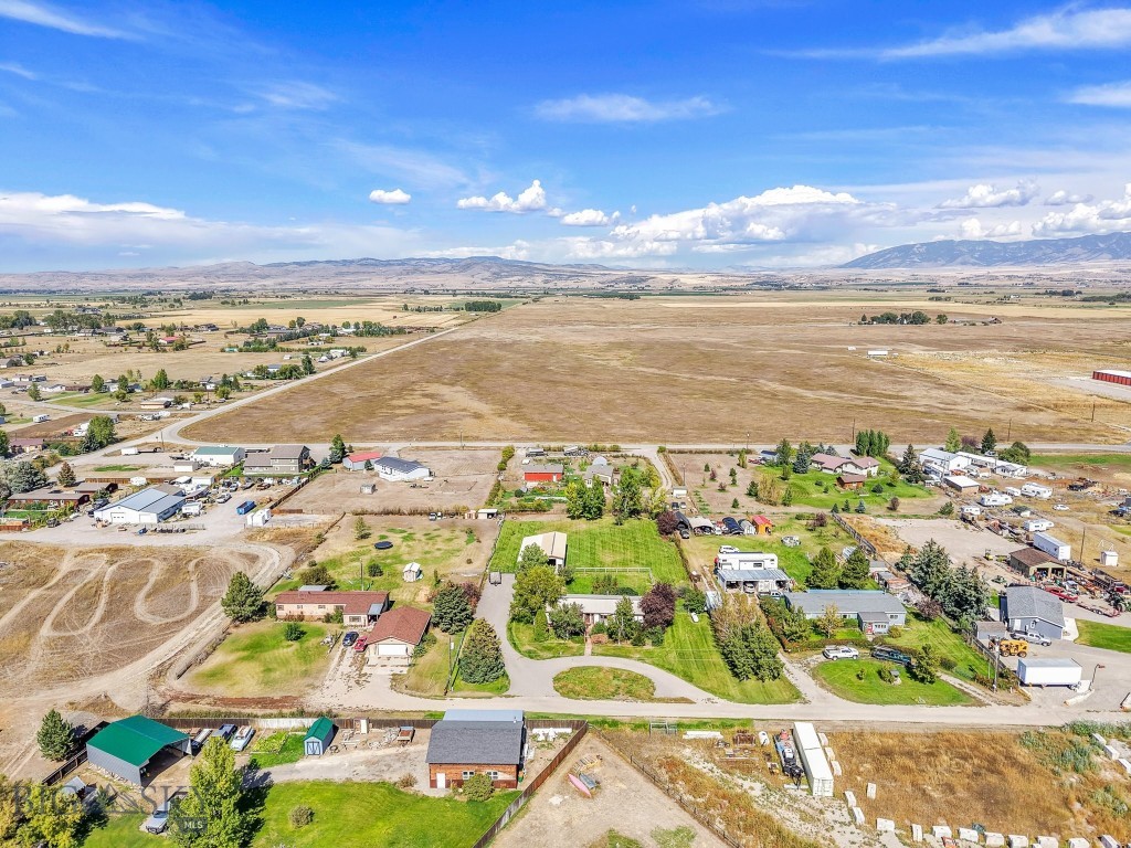 585 Warner, Belgrade MT 59714