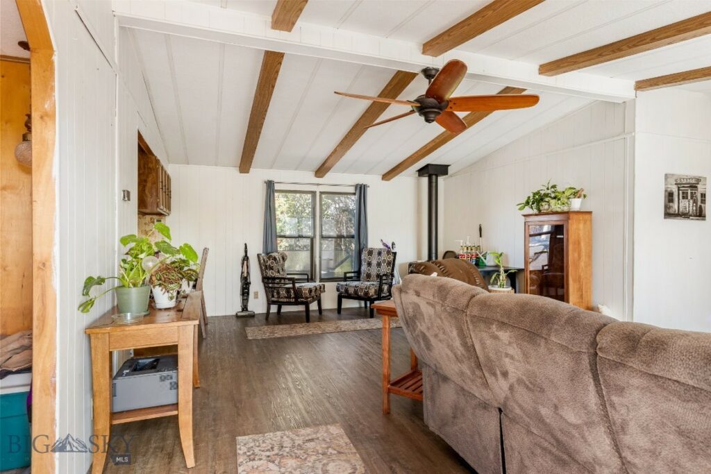 585 Warner, Belgrade MT 59714