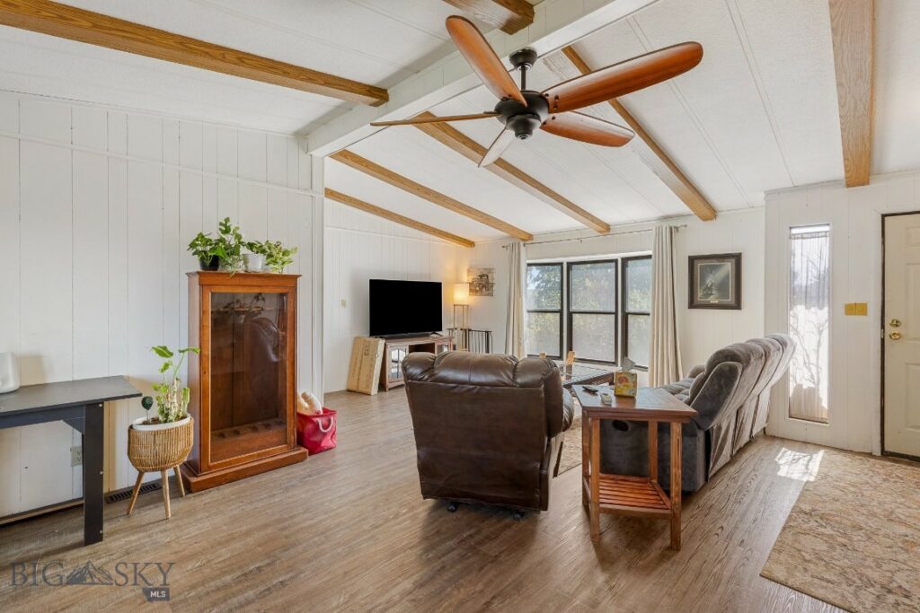 585 Warner, Belgrade MT 59714