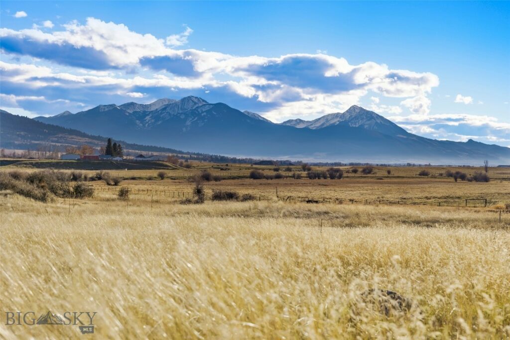 60 Rocky Hollow Trail, Livingston MT 59047