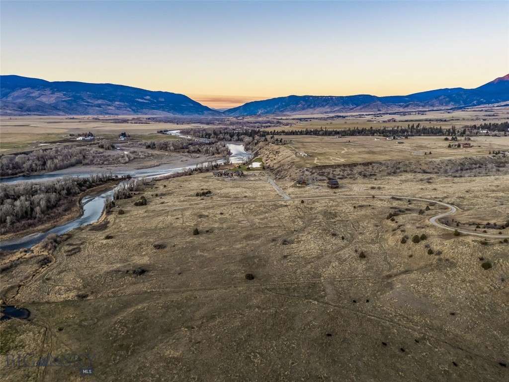 60 Rocky Hollow Trail, Livingston MT 59047
