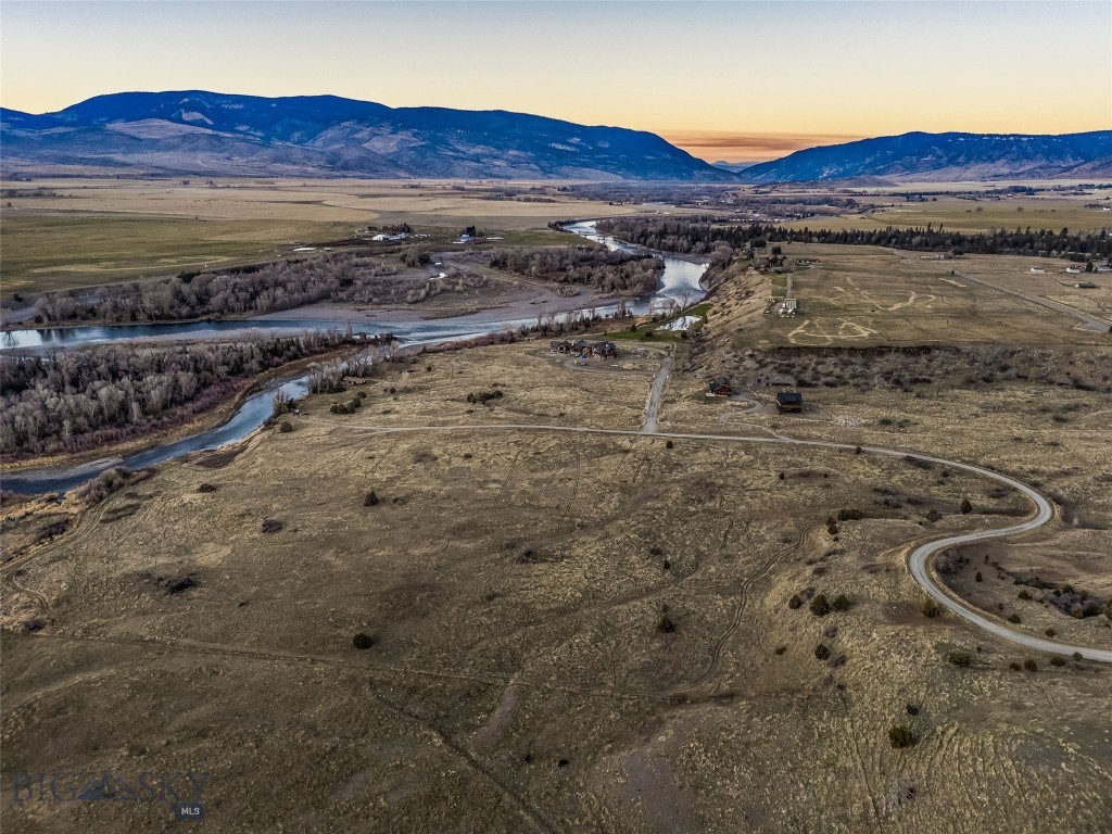 60 Rocky Hollow Trail, Livingston MT 59047
