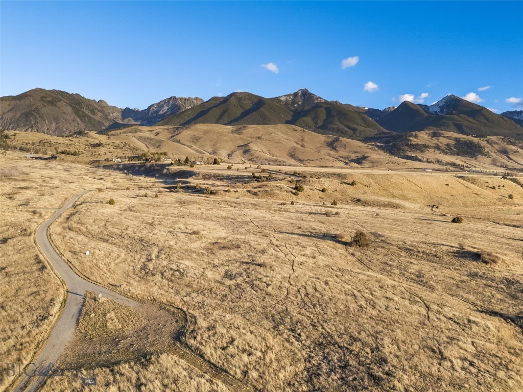 60 Rocky Hollow Trail, Livingston MT 59047