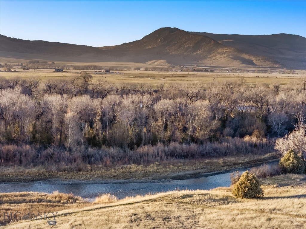 60 Rocky Hollow Trail, Livingston MT 59047