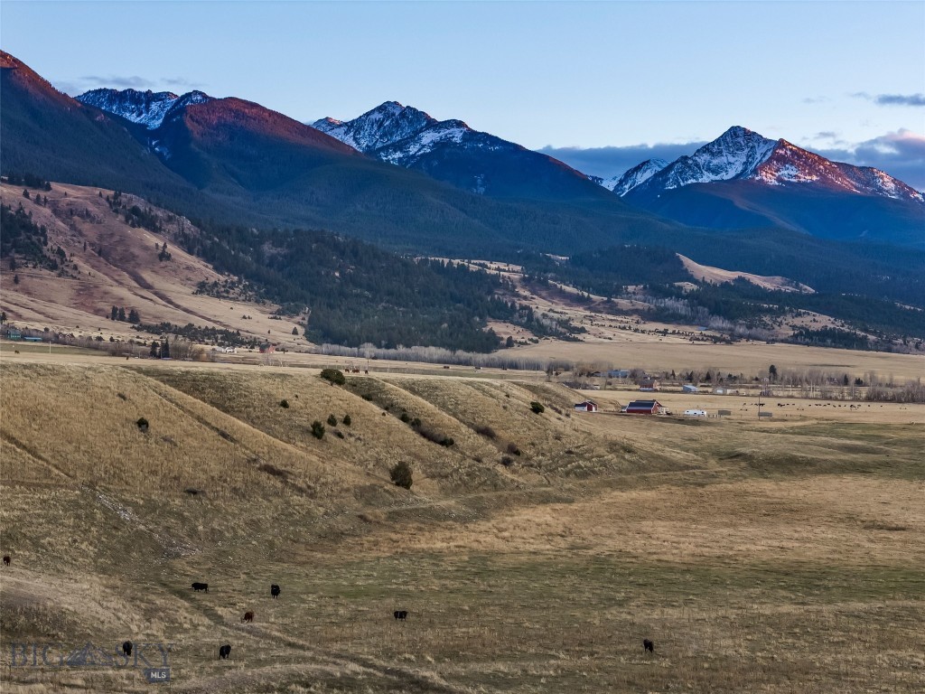 60 Rocky Hollow Trail, Livingston MT 59047