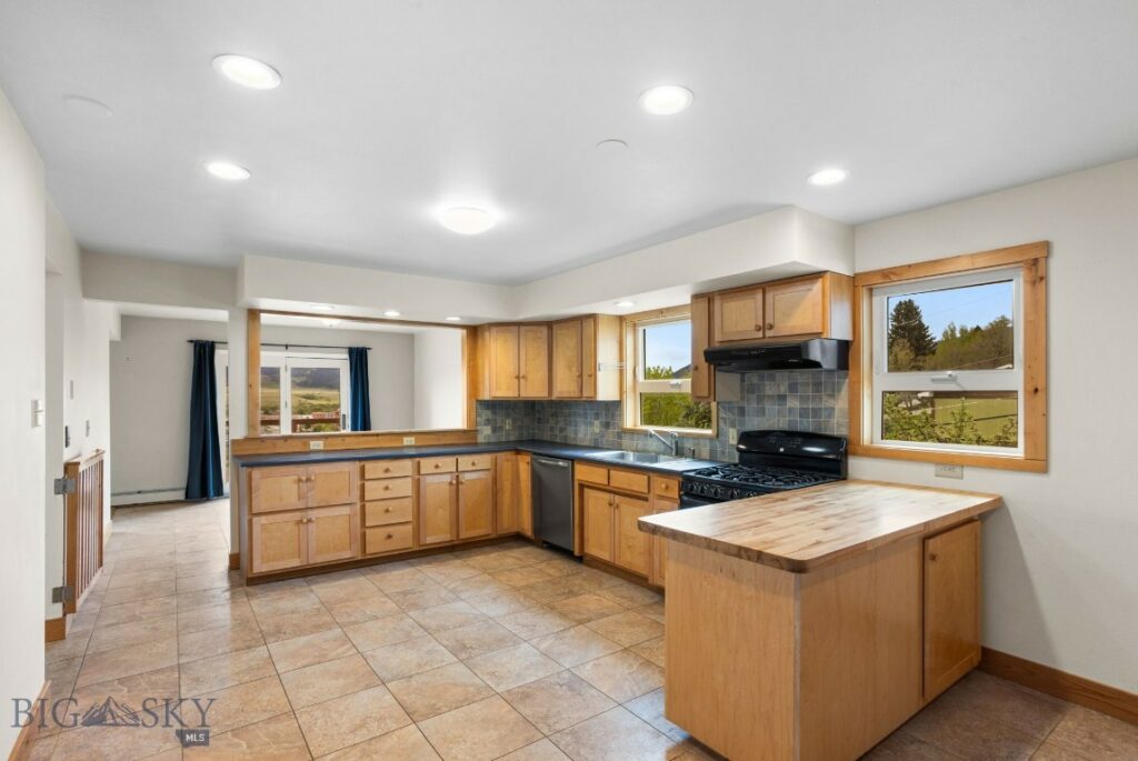 601 N C Street, Livingston MT 59047
