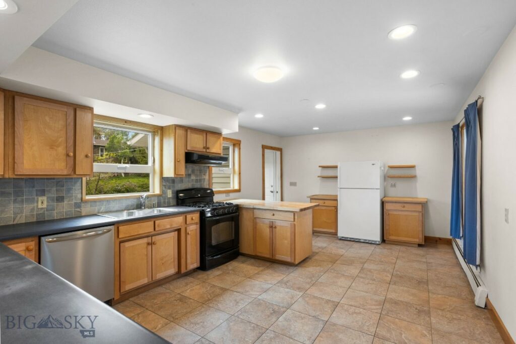 601 N C Street, Livingston MT 59047