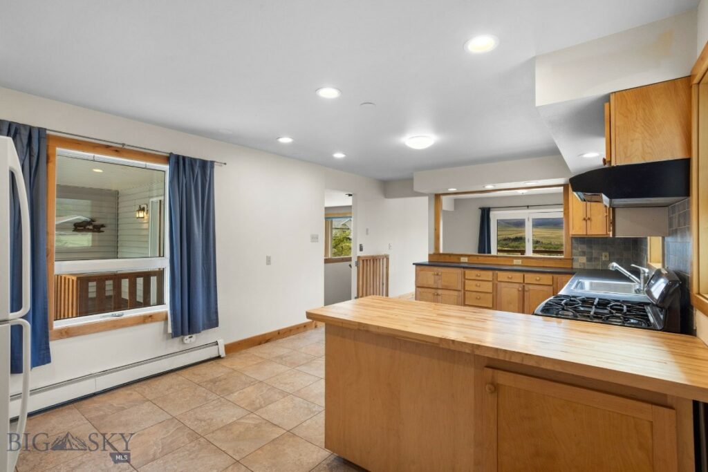 601 N C Street, Livingston MT 59047