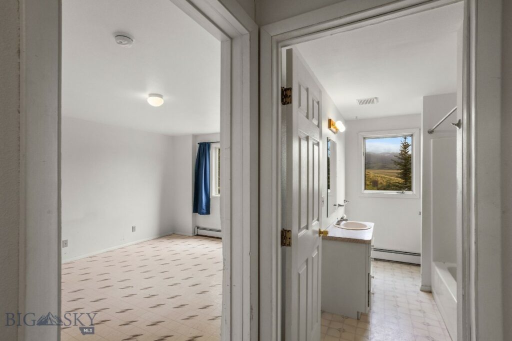 601 N C Street, Livingston MT 59047