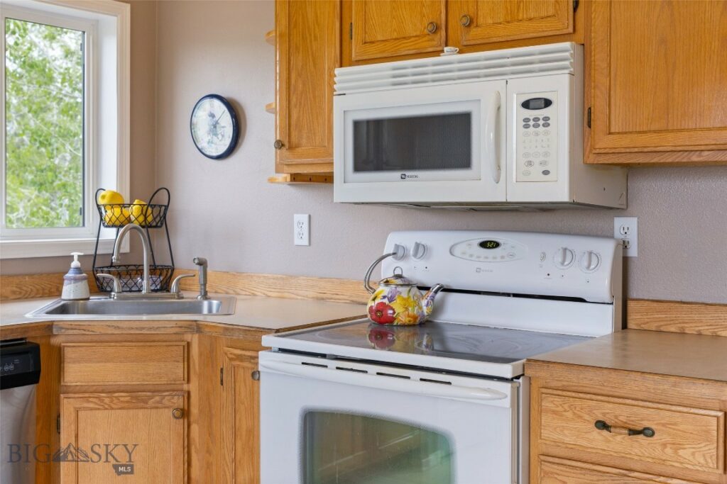 604 E Milky Way Drive, Livingston MT 59047