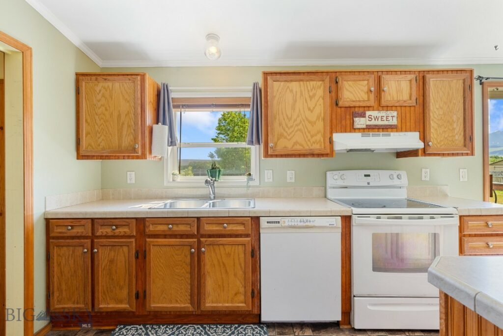606 Hefferlin, Livingston MT 59047