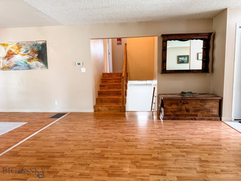 607 Meadowlark Lane, Livingston MT 59047