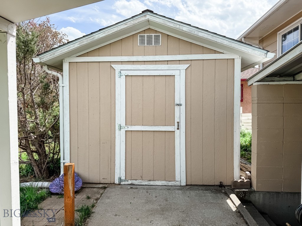 607 Meadowlark Lane, Livingston MT 59047