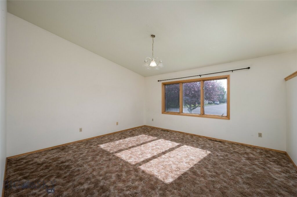 607 N Hoffman Street, Belgrade MT 59714