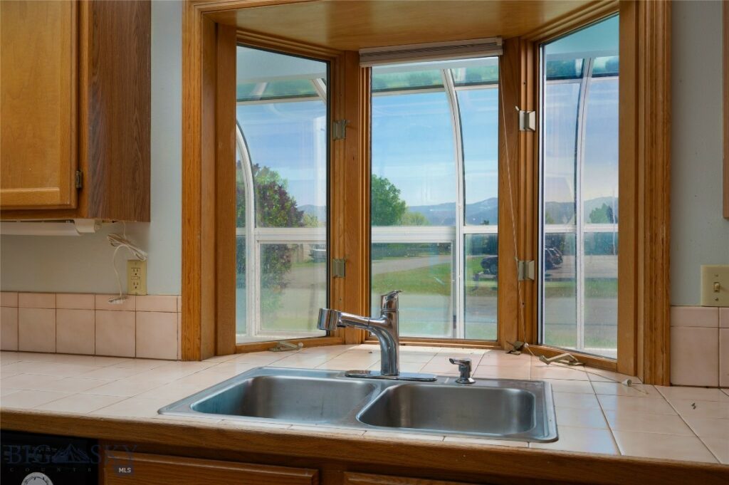 607 N Hoffman Street, Belgrade MT 59714