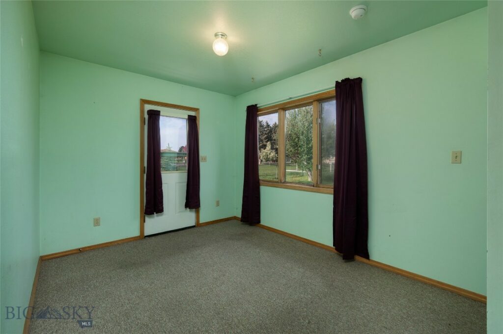 607 N Hoffman Street, Belgrade MT 59714