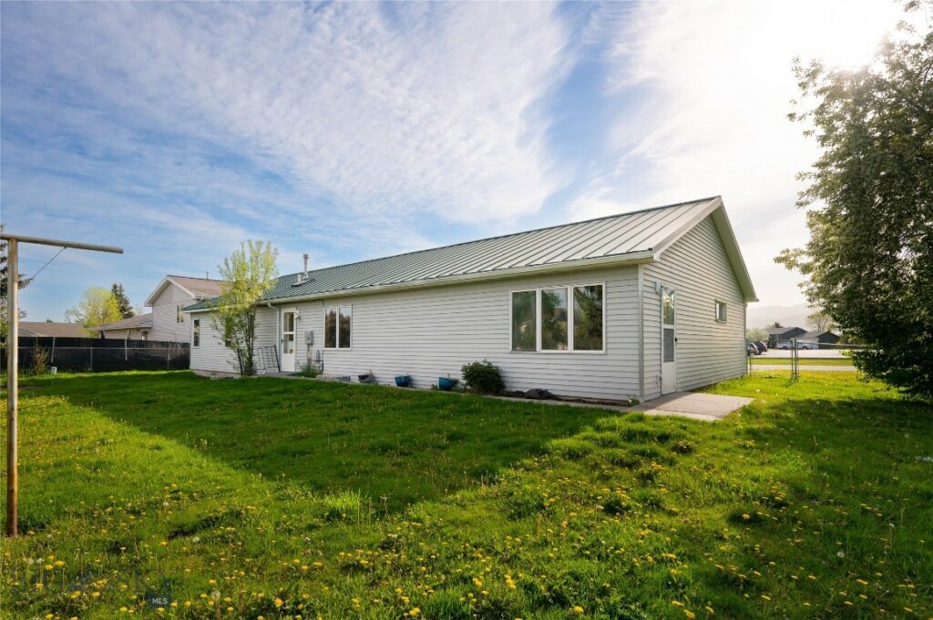 607 N Hoffman Street, Belgrade MT 59714