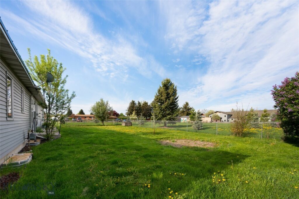 607 N Hoffman Street, Belgrade MT 59714