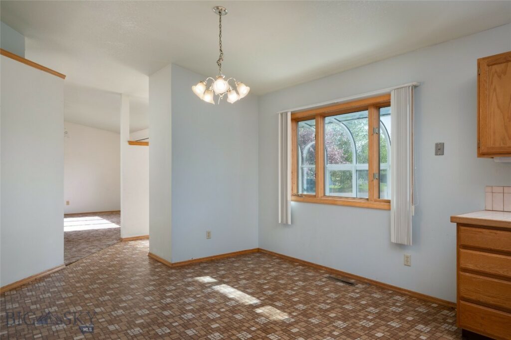 607 N Hoffman Street, Belgrade MT 59714