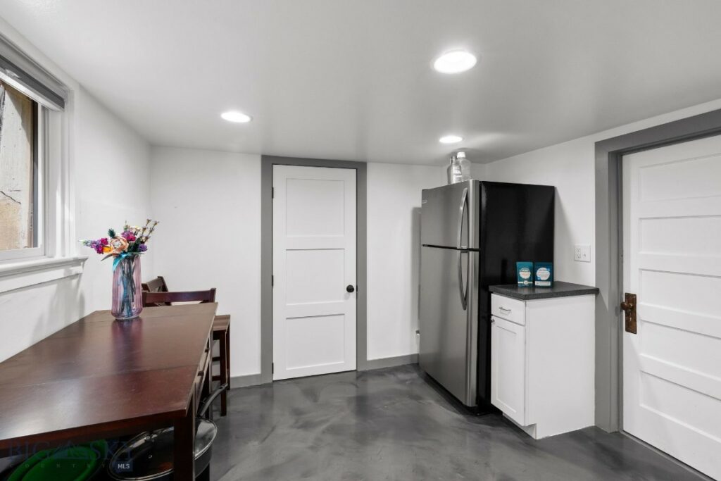 607 S 7Th Avenue, Bozeman MT 59715