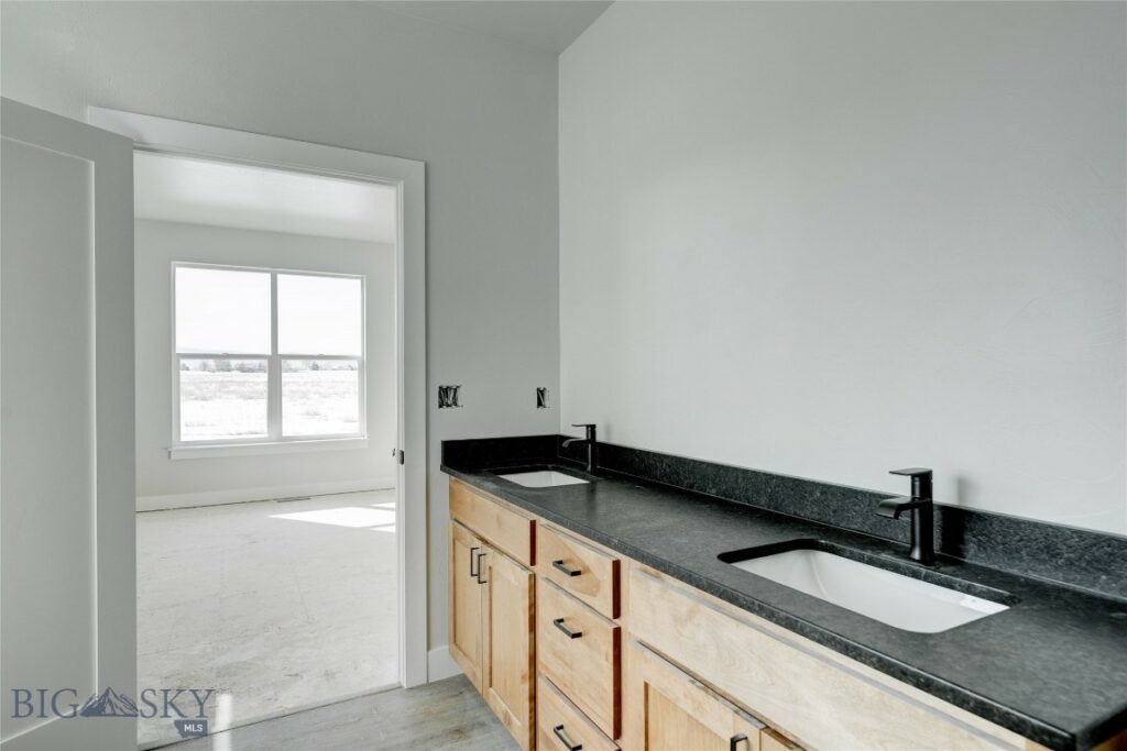 608 Spaniel Lane, Belgrade MT 59714