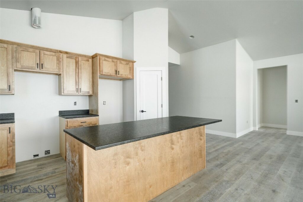608 Spaniel Lane, Belgrade MT 59714