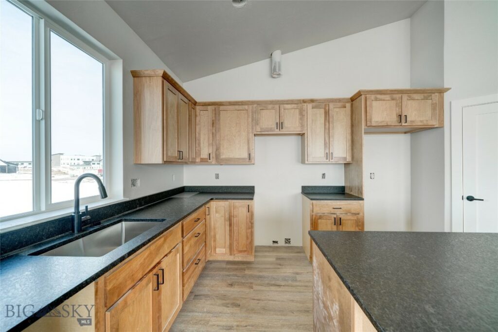 608 Spaniel Lane, Belgrade MT 59714