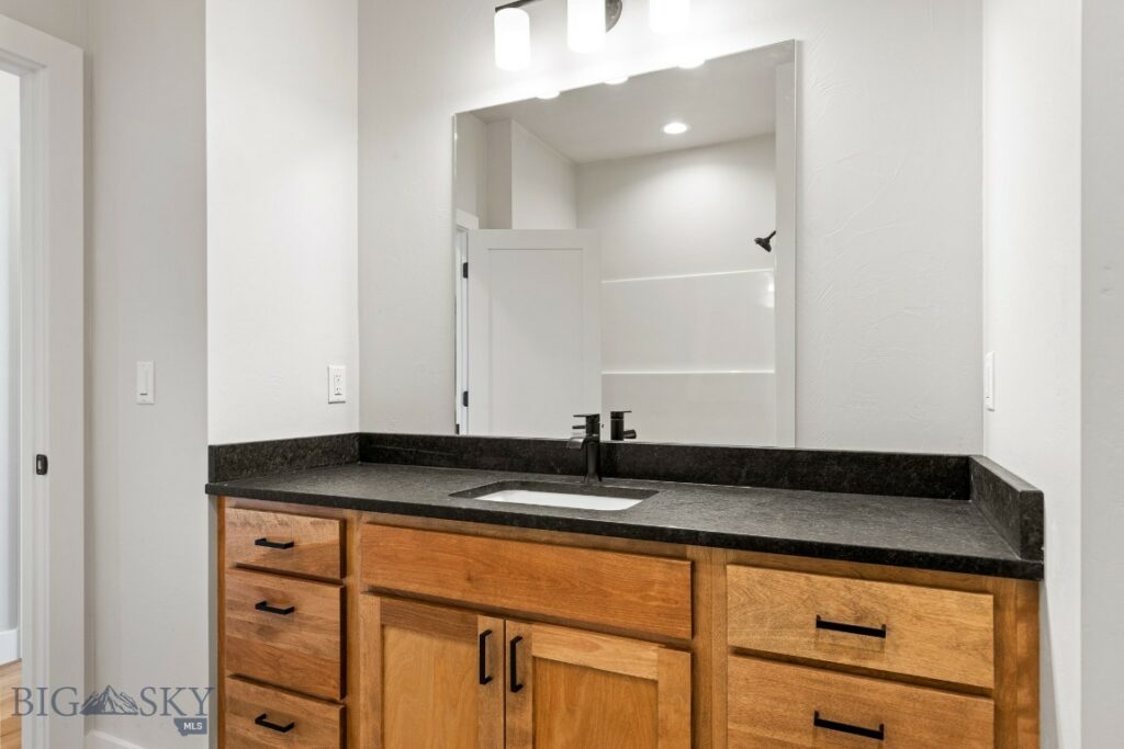 608 Spaniel Lane, Belgrade MT 59714
