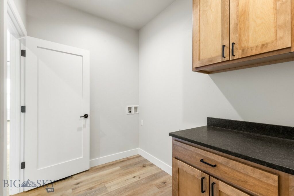 608 Spaniel Lane, Belgrade MT 59714
