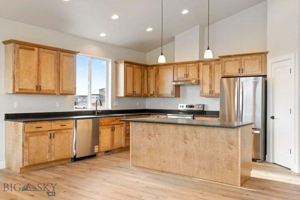 608 Spaniel Lane, Belgrade MT 59714