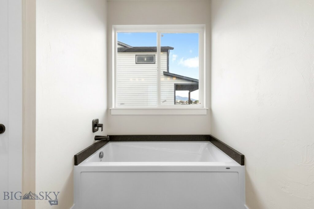 608 Spaniel Lane, Belgrade MT 59714