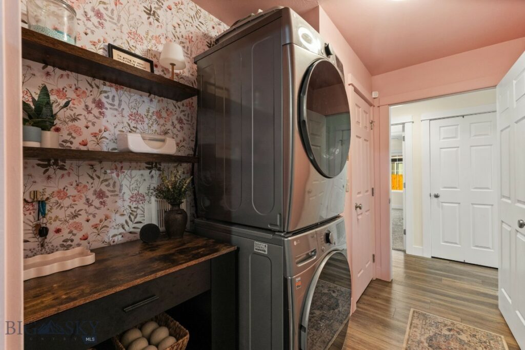 609 Pierre Street, Belgrade MT 59714