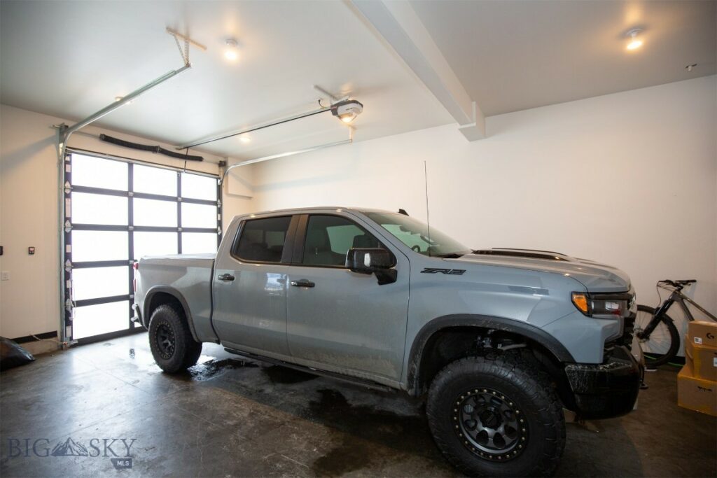 611 Nikles Drive, Bozeman MT 59715