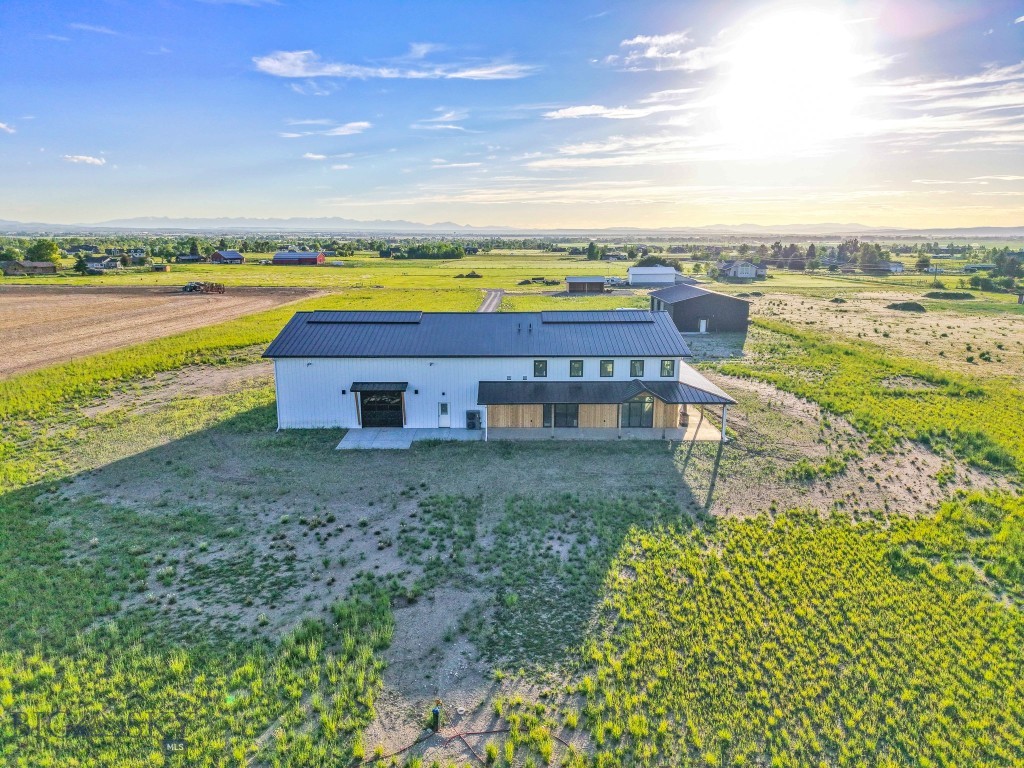 6111 Springhill Road, Belgrade MT 59714