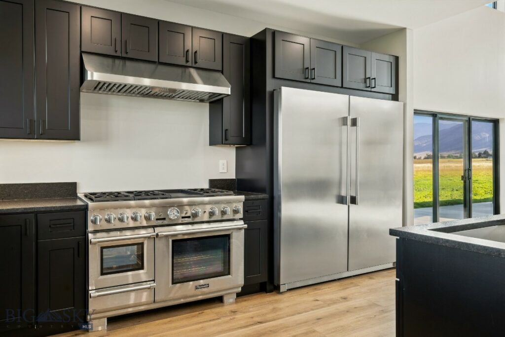 6111 Springhill Road, Belgrade MT 59714