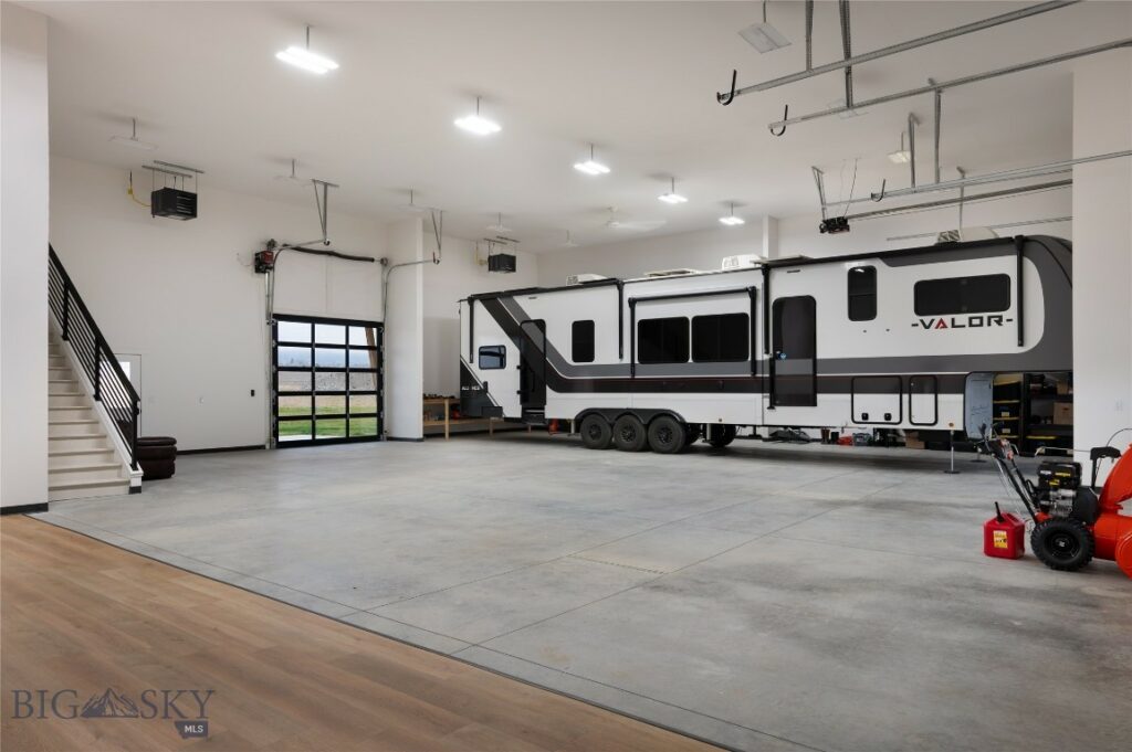 6111 Springhill Road, Belgrade MT 59714