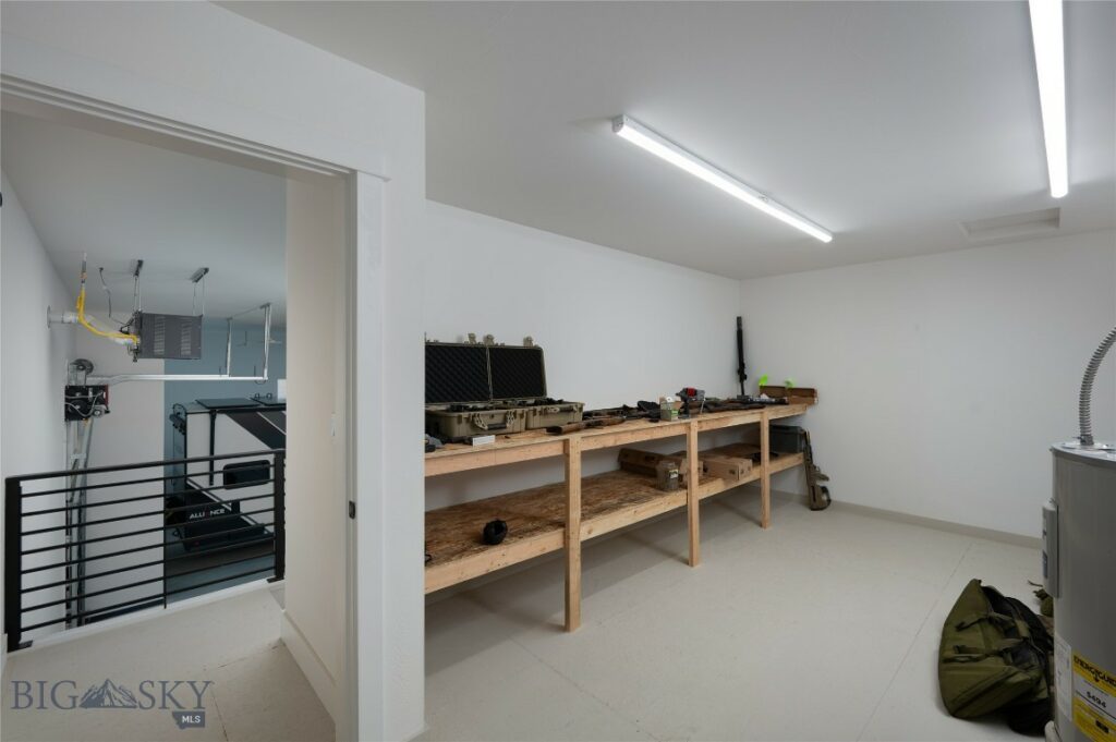 6111 Springhill Road, Belgrade MT 59714