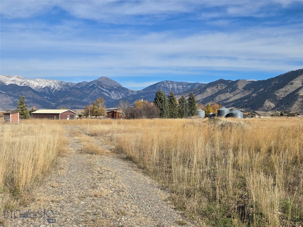 6114 SPRINGHILL Road, Belgrade MT 59714