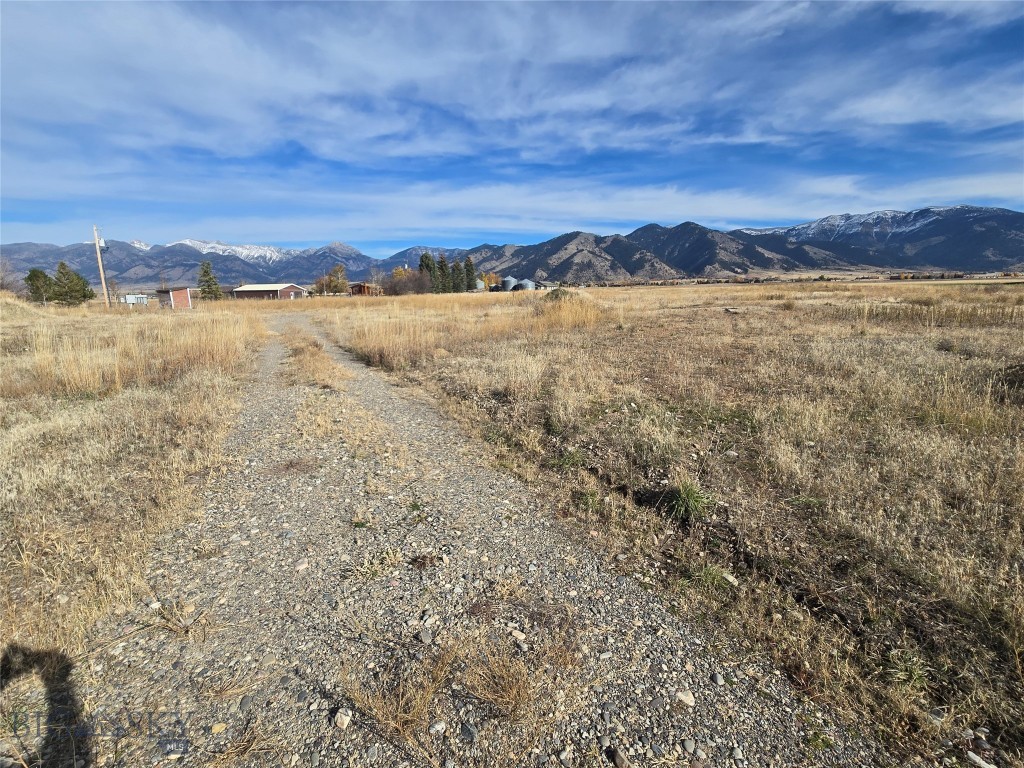 6114 SPRINGHILL Road, Belgrade MT 59714