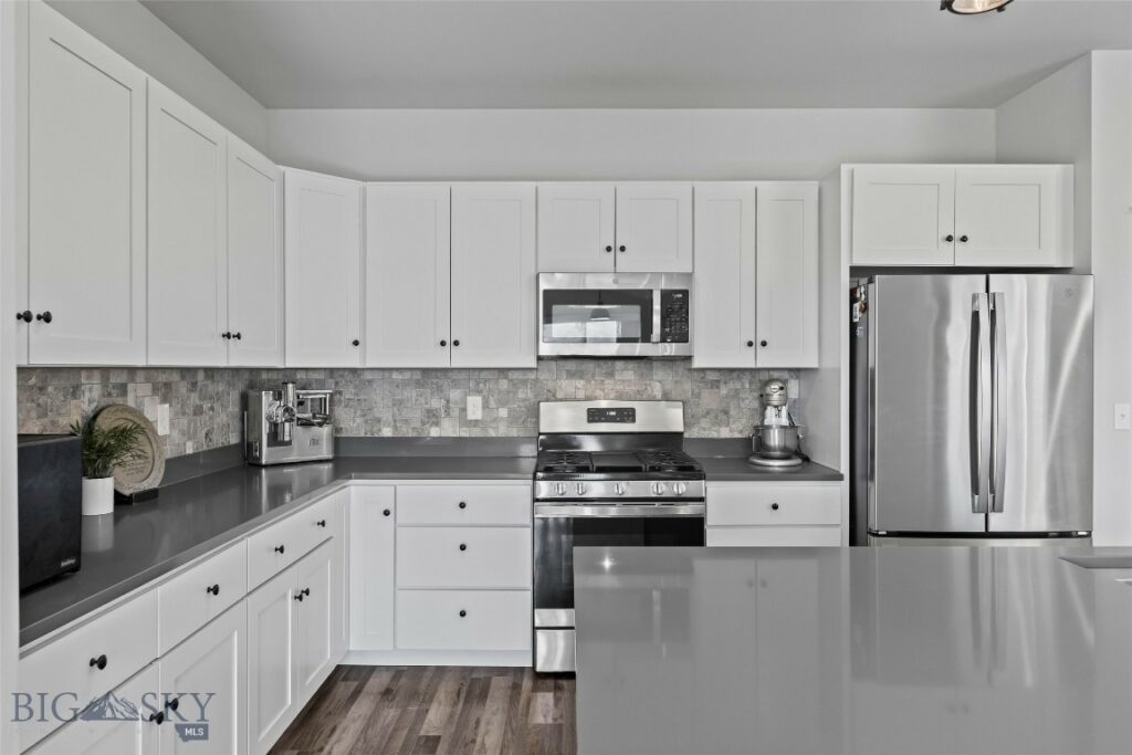 612 Winston Lane, Belgrade MT 59714