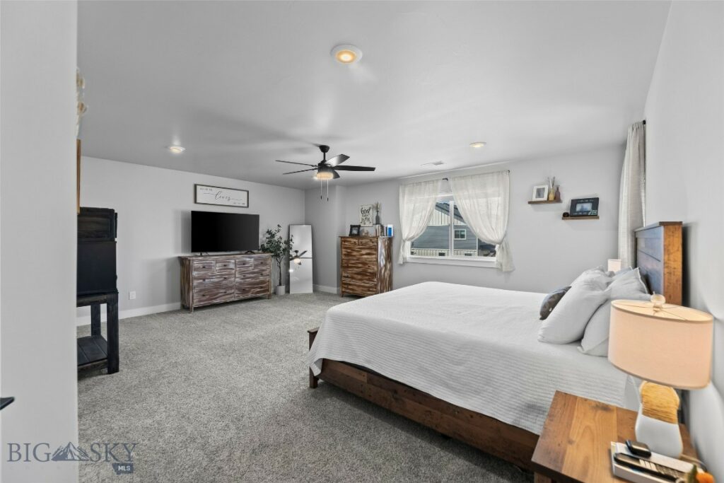 612 Winston Lane, Belgrade MT 59714