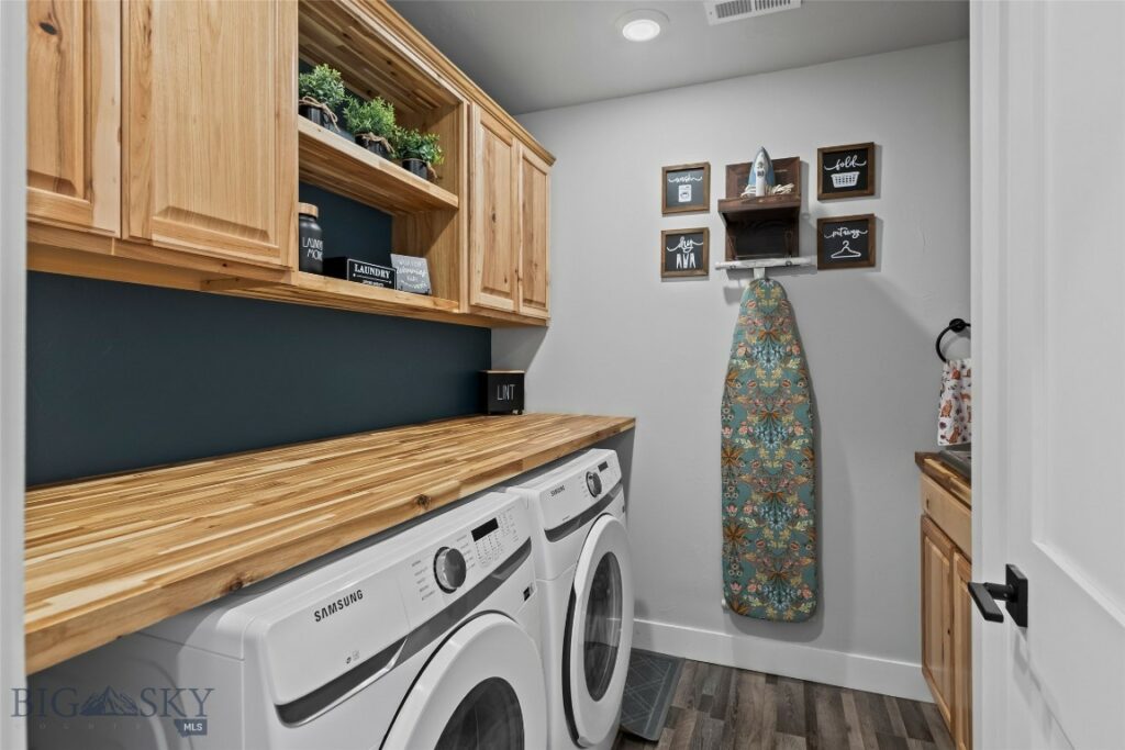 612 Winston Lane, Belgrade MT 59714